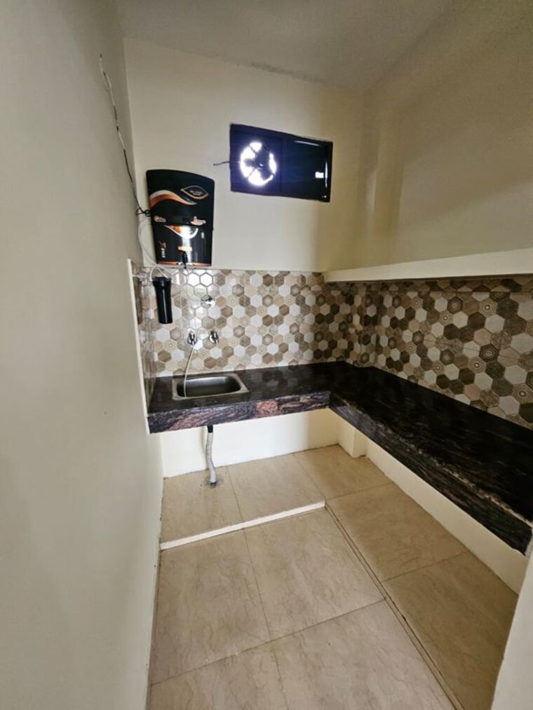 Kitchen, unitech-south-city-ii 3 Bedroom 1600 Sq.Ft. Builder Floor In Sector 50 Gurgaon 10181807