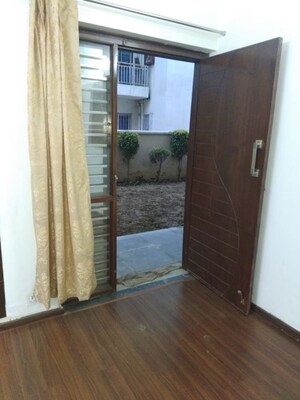 Building Lobby in 4 BHK Builder Floor at BPTP Park Elite Floors, Sector 85 – for Sale