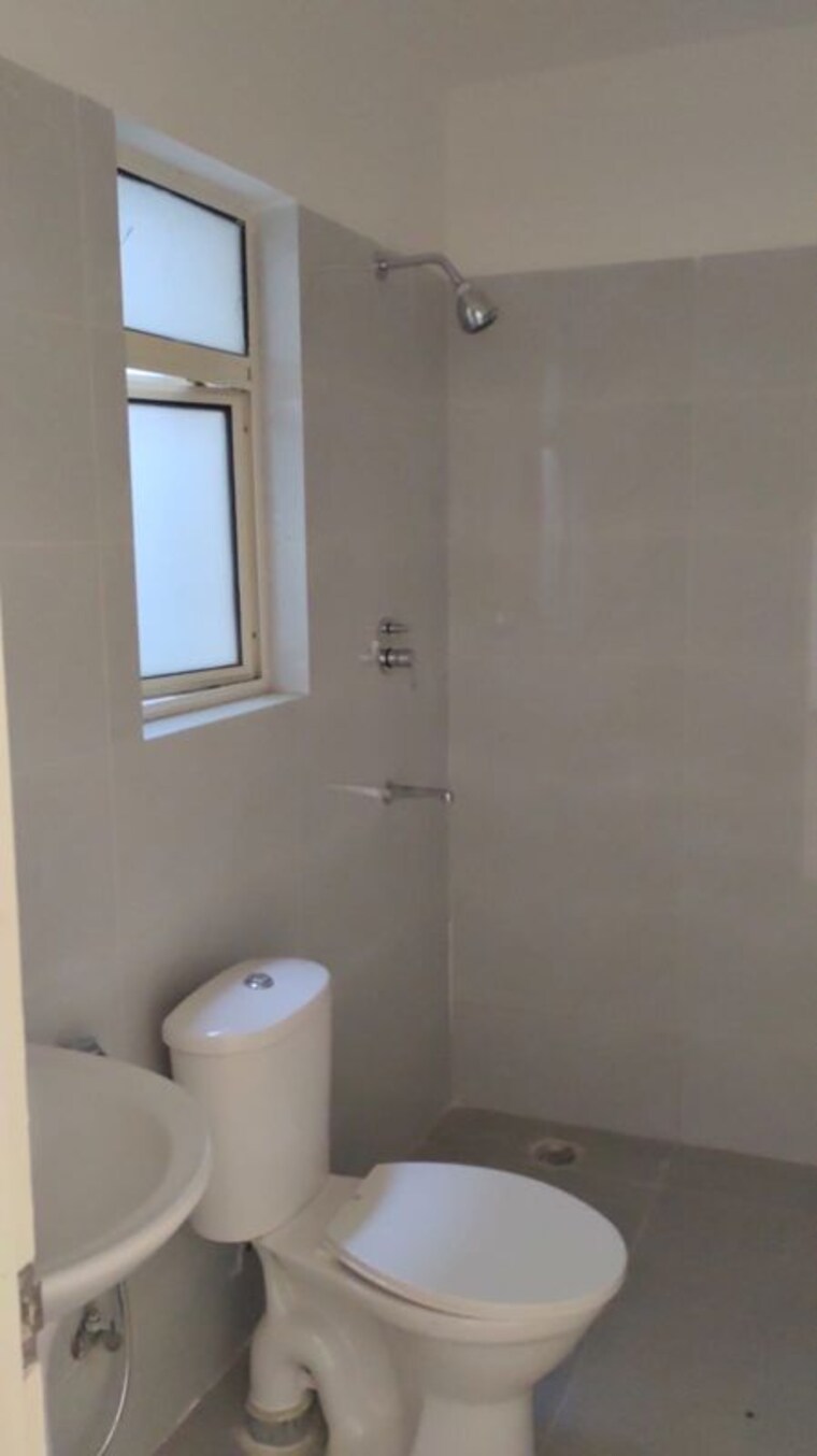Bathroom, puri-aman-vilas 3 Bedroom 1490 Sq.Ft. Builder Floor In Sector 89 Faridabad 10181812