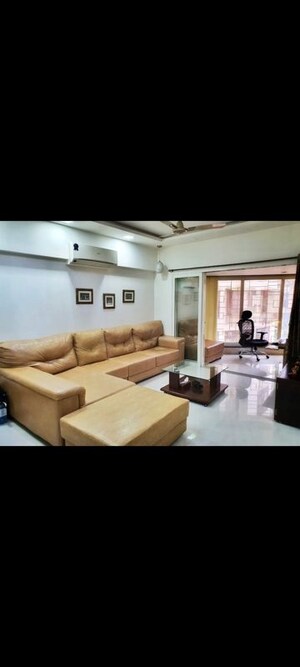 2 BHK Apartment For Rent in Dheeraj Gaurav Heights, Jogeshwari West