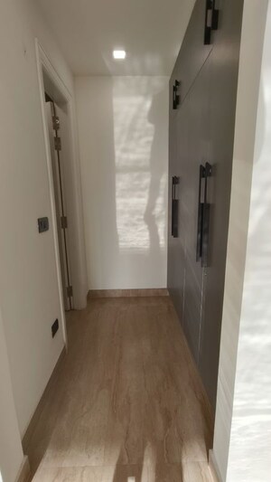 Building Lobby in 4 BHK Builder Floor at BP Homes, Sector 85 – for Sale