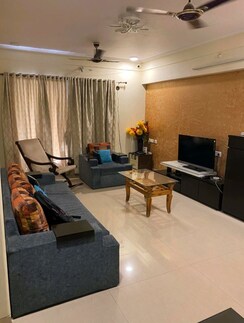 2 BHK + Servant Room Apartment For Rent in National Sea Queen Heritage