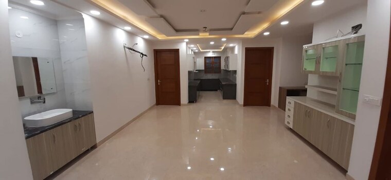 Room, parklands 4 Bedroom 350 Sq.Yd. Builder Floor In Sector 85 Faridabad 10181841