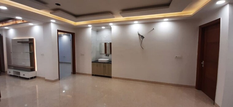 Room, parklands 4 Bedroom 350 Sq.Yd. Builder Floor In Sector 85 Faridabad 10181841
