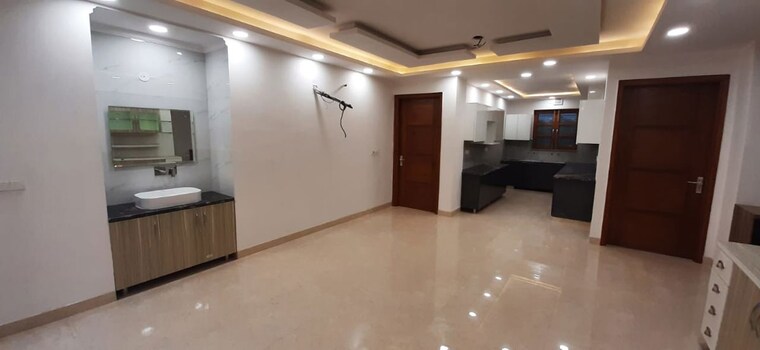 Room, parklands 4 Bedroom 350 Sq.Yd. Builder Floor In Sector 85 Faridabad 10181841