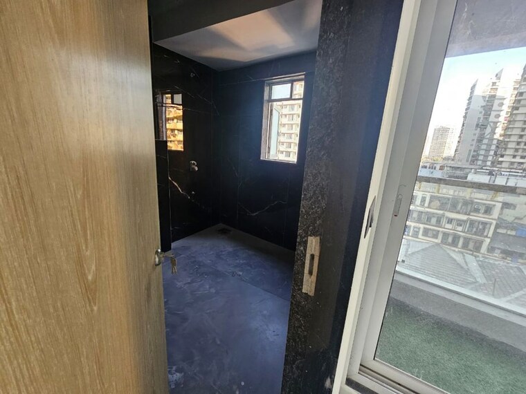 Attached Bathroom, khetwadi 3 Bedroom 1637 Sq.Ft. Apartment In Khetwadi Mumbai 10107082