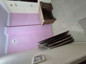 Furnished Amenities in 1 BHK Builder Floor at Mayur Vihar – for Rent