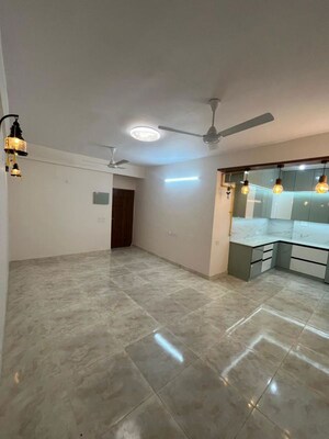 2 BHK Apartment For Rent in Sarvome Shree Homes, Sector 45