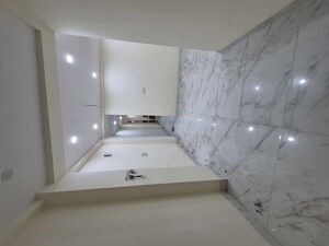 Bathroom in 3.5 BHK Builder Floor at Mayur Vihar – for Rent