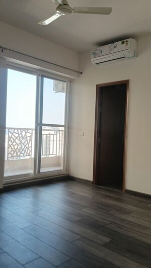 Room in 4 BHK Apartment at ABA Ivy County, Sector 75 – for Rent