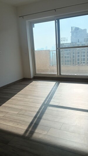 Room in 4 BHK Apartment at ABA Ivy County, Sector 75 – for Rent