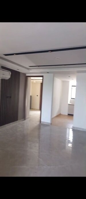  3 BHK Builder Floor at Sector 63a – for Rent