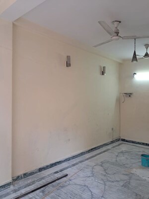 Room in 1 BHK Builder Floor at RWA Apartments Sector 20, Sector 20 – for Rent