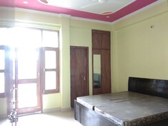 1 BHK Builder Floor For Rent in RWA Apartments Sector 45