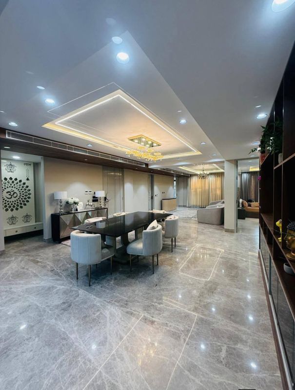 4 BHK + Servant Room 500 Sq.Yd. Builder Floor in Emaar MGF Emerald Hills