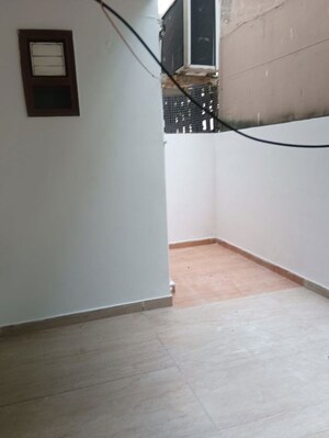 Room in 1 RK Builder Floor at Spazedge, Sector 47 – for Rent