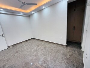 Room in 1 RK Builder Floor at Spazedge, Sector 47 – for Rent