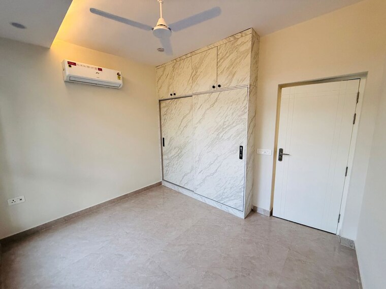 Room, spazedge 1 RK 110 Sq.Ft. Builder Floor In Sector 47 Gurgaon 10181928