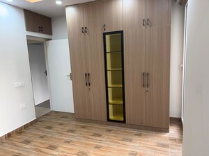 Building Lobby in 1 RK Builder Floor at Spazedge, Sector 47 – for Rent