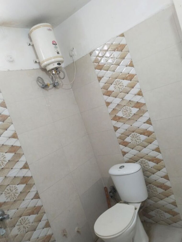Bathroom, sarsawan 2 Bedroom 1200 Sq.Ft. Apartment In Sarsawan Lucknow 10181933