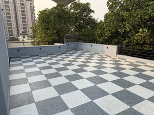 Parking in 1 RK Builder Floor at Kohli One Malibu Town, Sector 47 – for Rent