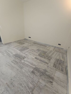 Room in 2 BHK Builder Floor at Malviya Nagar – for Rent