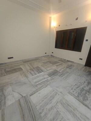 Room in 2 BHK Builder Floor at Malviya Nagar – for Rent