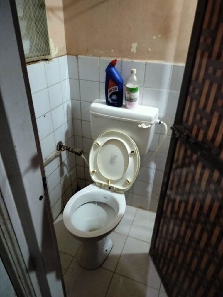 Bathroom, evershine-jasmine-chs 1 Bedroom 645 Sq.Ft. Apartment In Vasai East Palghar 10181946