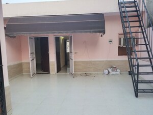 Room in 1 BHK Builder Floor at Nehru Enclave – for Rent
