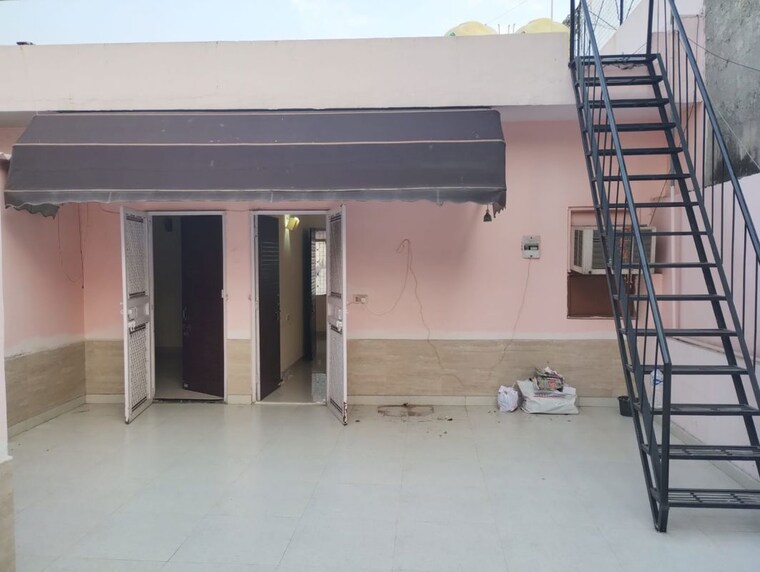 Room, nehru enclave 1 Bedroom 900 Sq.Ft. Builder Floor In Nehru Enclave Delhi 10181964