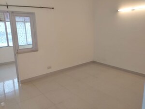 Room in 1 BHK Builder Floor at Nehru Enclave – for Rent