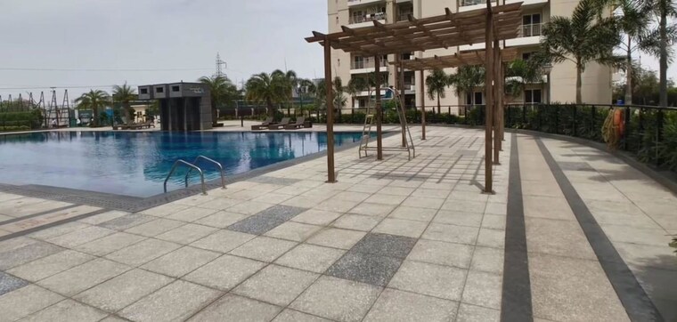  Parking, bptp-discovery-park 3 Bedroom 1600 Sq.Ft. Apartment In Sector 80 Faridabad 10181961