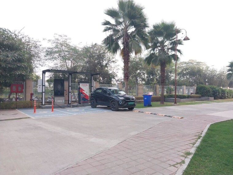  Parking, bptp-discovery-park 3 Bedroom 1600 Sq.Ft. Apartment In Sector 80 Faridabad 10181961