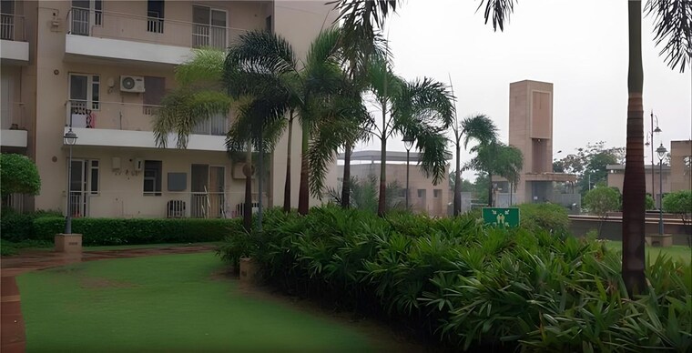 Garden, bptp-discovery-park 3 Bedroom 1600 Sq.Ft. Apartment In Sector 80 Faridabad 10181961