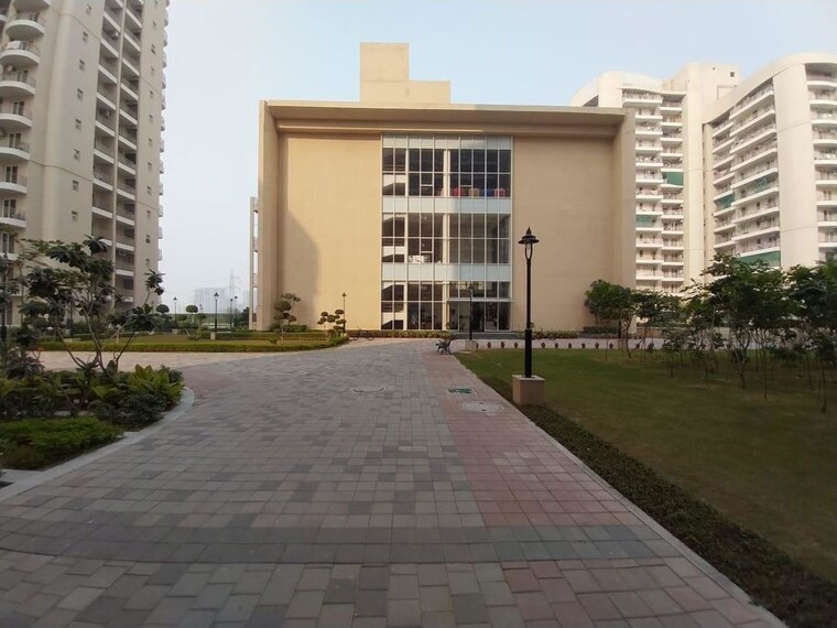 Exterior View, bptp-discovery-park 3 Bedroom 1600 Sq.Ft. Apartment In Sector 80 Faridabad 10181961