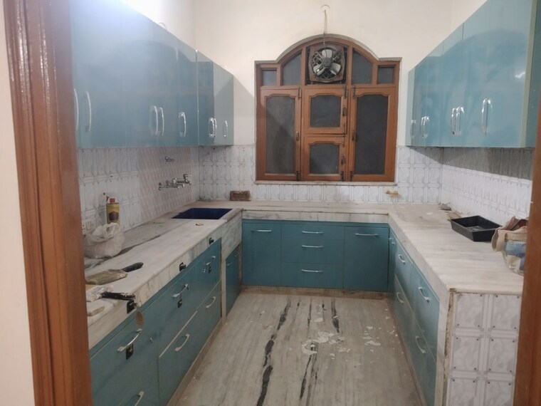 Kitchen, sector 21c 4 Bedroom 360 Sq.Yd. Builder Floor In Sector 21c Faridabad 10181969