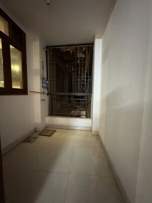 Room in 2 BHK Builder Floor at Palm Residency Chhatarpur, Chattarpur – for Rent