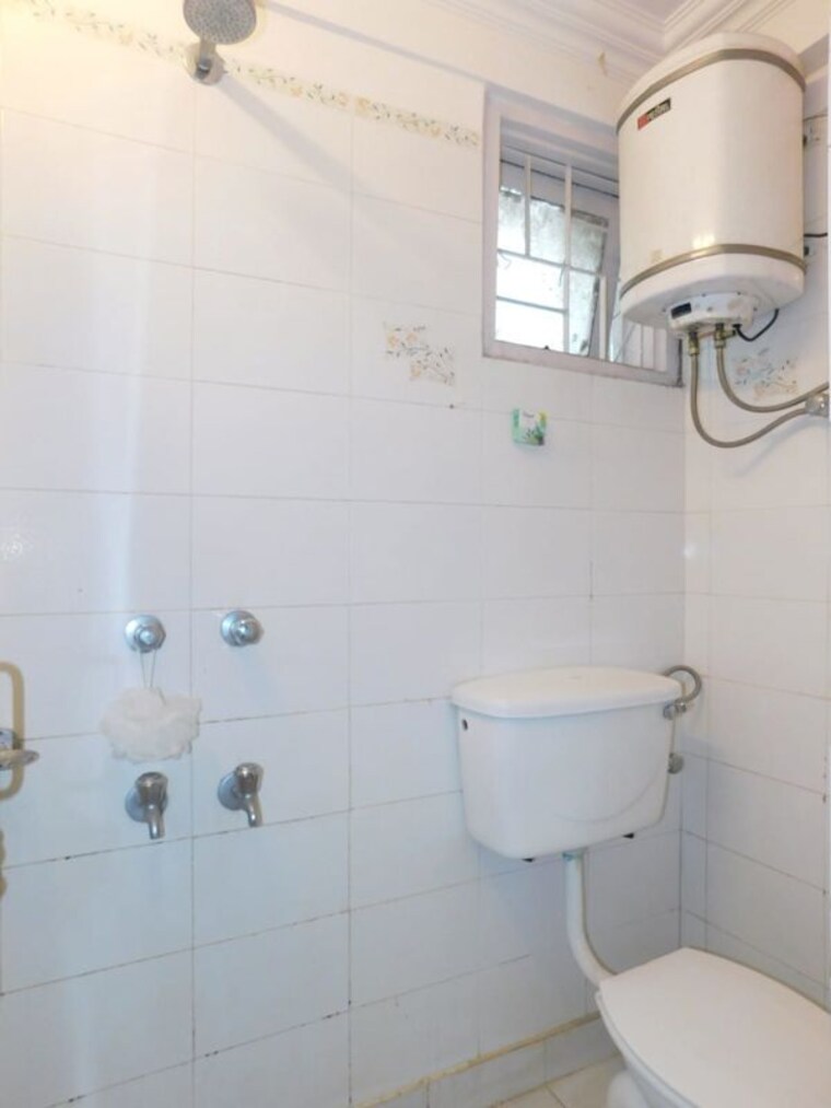 Attached Bathroom, vasant kunj 1 Bedroom 550 Sq.Ft. Apartment In Vasant Kunj Delhi 10181983
