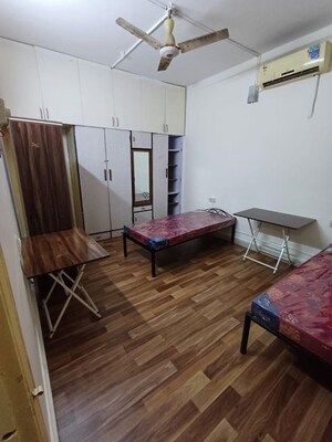 Room in  Pg at Senapati Bapat Road – for Rent