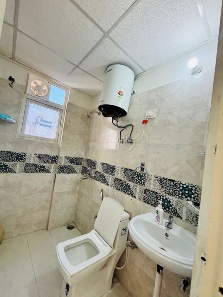 Bathroom, signature-global-prime 2 Bedroom 573 Sq.Ft. Apartment In Sector 63a Gurgaon 10181993