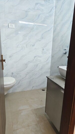 3 BHK Builder Floor For Rent in Paryavaran Complex