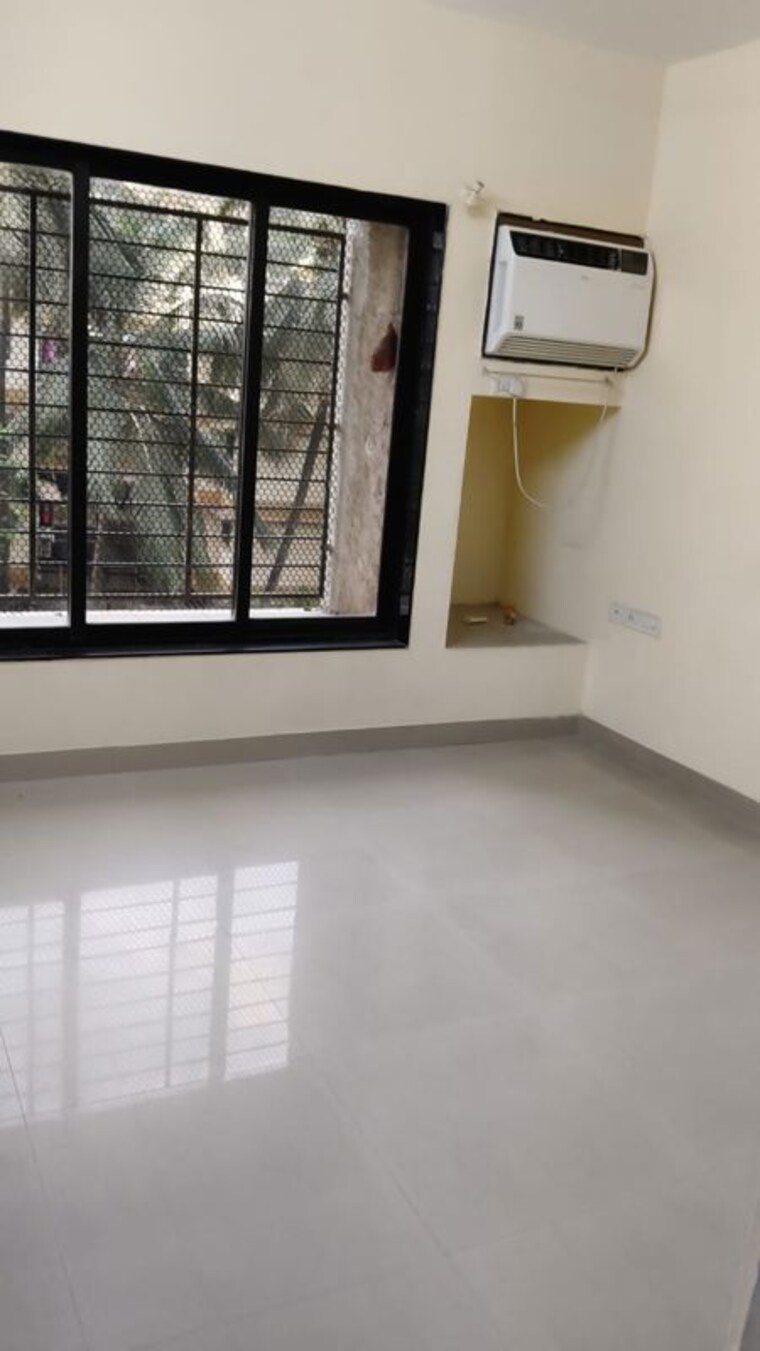 Balcony, swapnalok-towers 2 Bedroom 850 Sq.Ft. Builder Floor In Malad East Mumbai 10182014