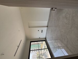 Furnished Amenities in 2 BHK Apartment at Shapoorji Pallonji Alpine, Kandivali East – for Rent