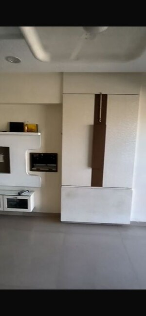 Furnished Amenities in 2 BHK Apartment at DB Orchid Suburbia, Kandivali West – for Rent