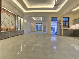 Parking in 3 BHK Independent House at Jankipuram – for Sale