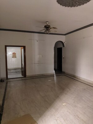 Room in 3 BHK Independent House at Btm Layout – for Rent