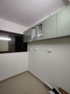 Room in 2 BHK Apartment at Cosmos Jewels, Ghodbunder Road – for Rent