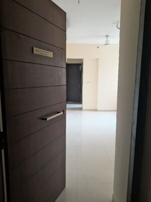 Room in 2 BHK Apartment at JVM Veda, Kasarvadavali – for Rent