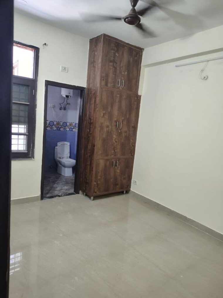 Room, suncity-avenue-76 2 Bedroom 582 Sq.Ft. Apartment In Sector 76 Gurgaon 10182086