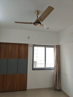 1.5 BHK + Pooja Room Apartment For Rent in Godrej Emerald